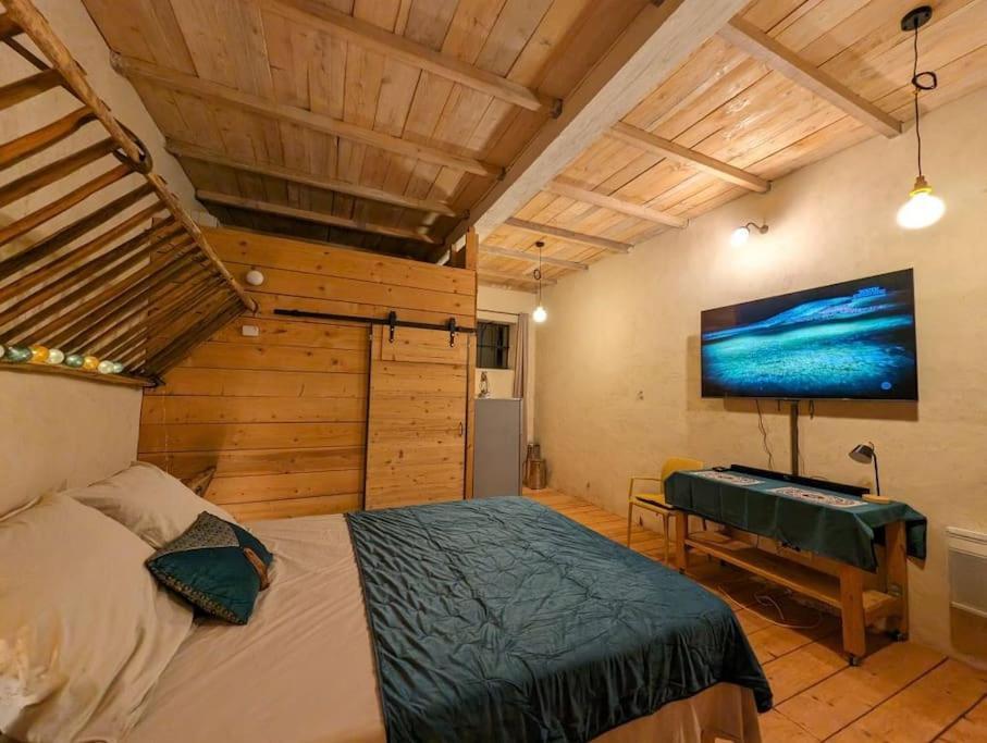Logement - Studio Independant A Pérouges Esterno foto
